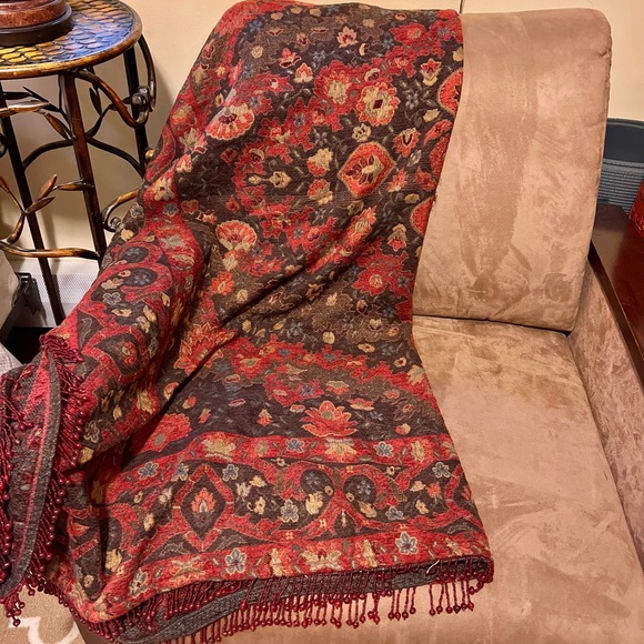 Other - Large oversize Victoria style oversized throw -Opera